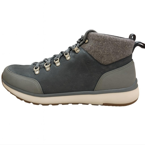 UGG Waterproof Olivert LEATHER & Fleece, Norse Green, US Mens 10 - Picture 1 of 7